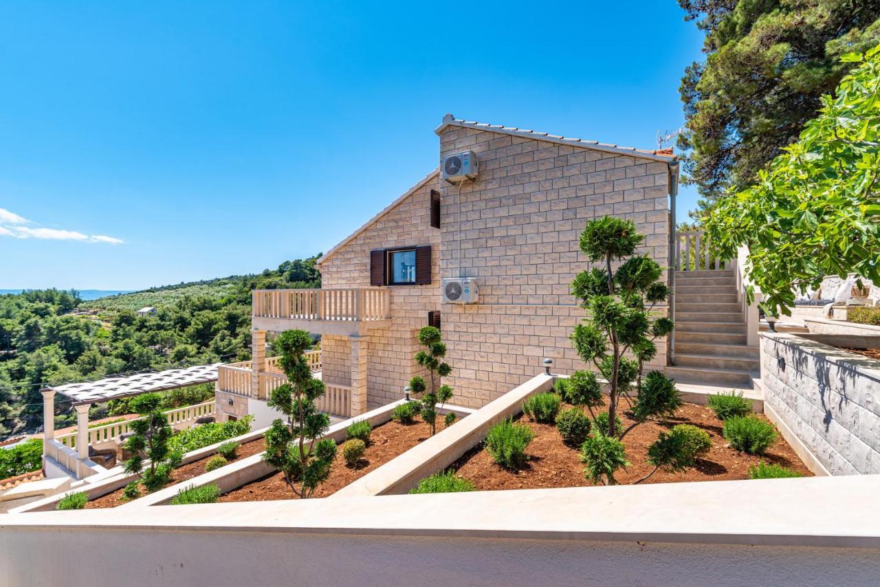 Villa Kadena - Luxury Seaside Villa With Private Heated Pool Selca  Exterior photo