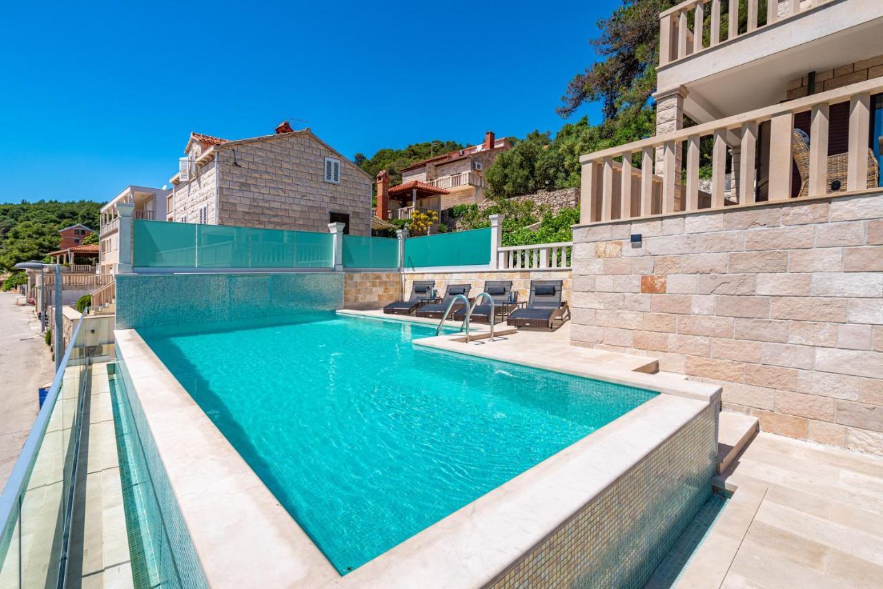 Villa Kadena - Luxury Seaside Villa With Private Heated Pool Selca  Exterior photo