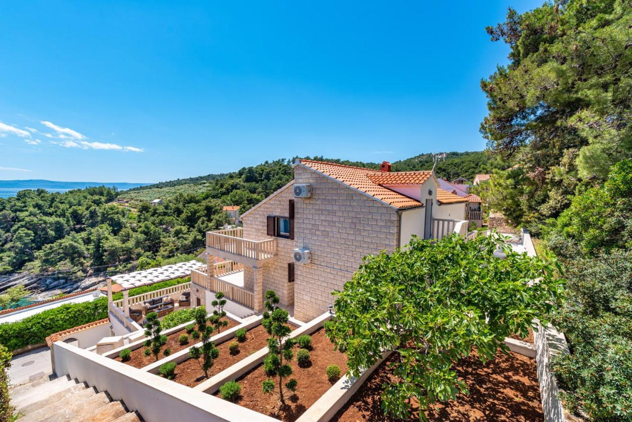 Villa Kadena - Luxury Seaside Villa With Private Heated Pool Selca  Exterior photo